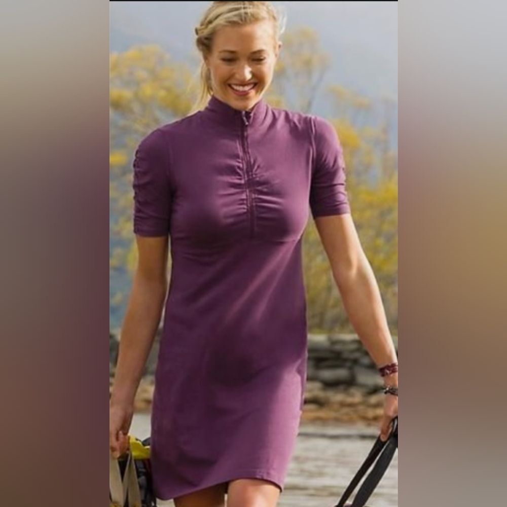 Athleta Shir Delight athletic dress XS